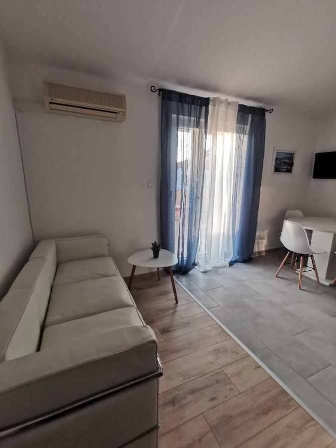 Apartmani Viktorija Fažana Kültér fotó