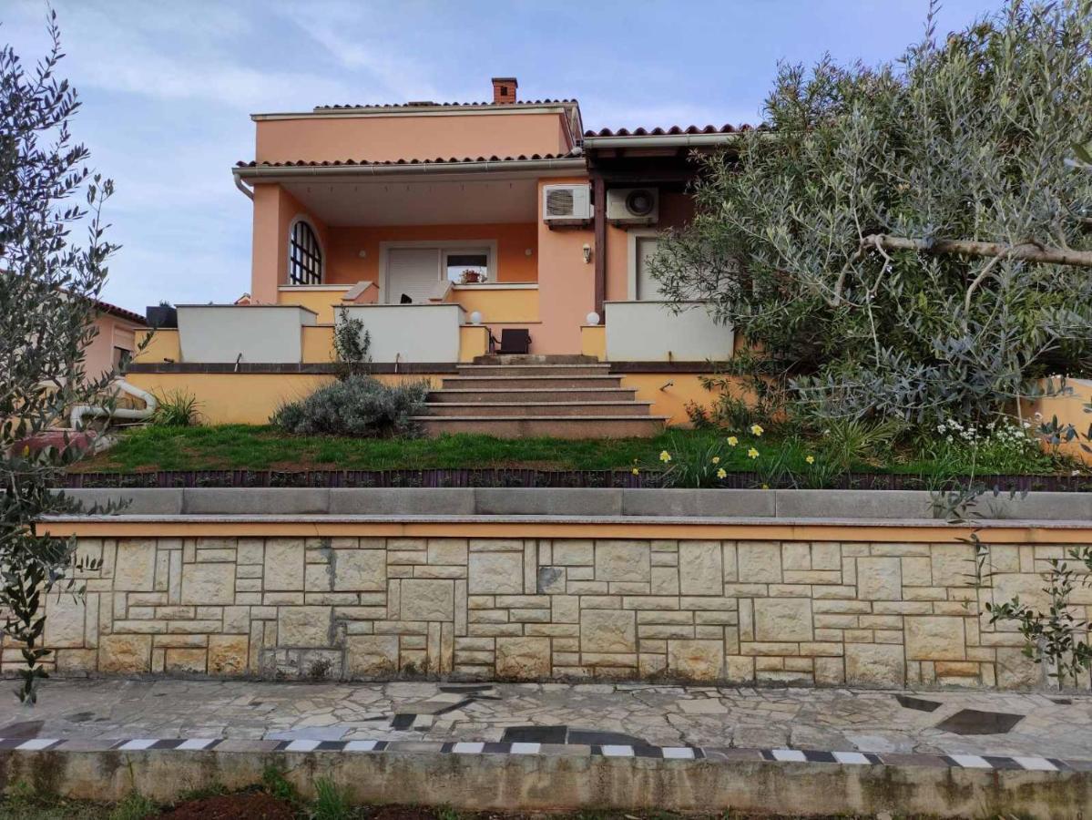Apartmani Viktorija Fažana Kültér fotó