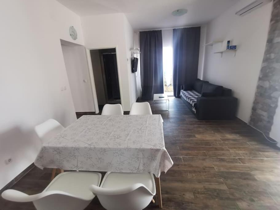 Apartmani Viktorija Fažana Kültér fotó
