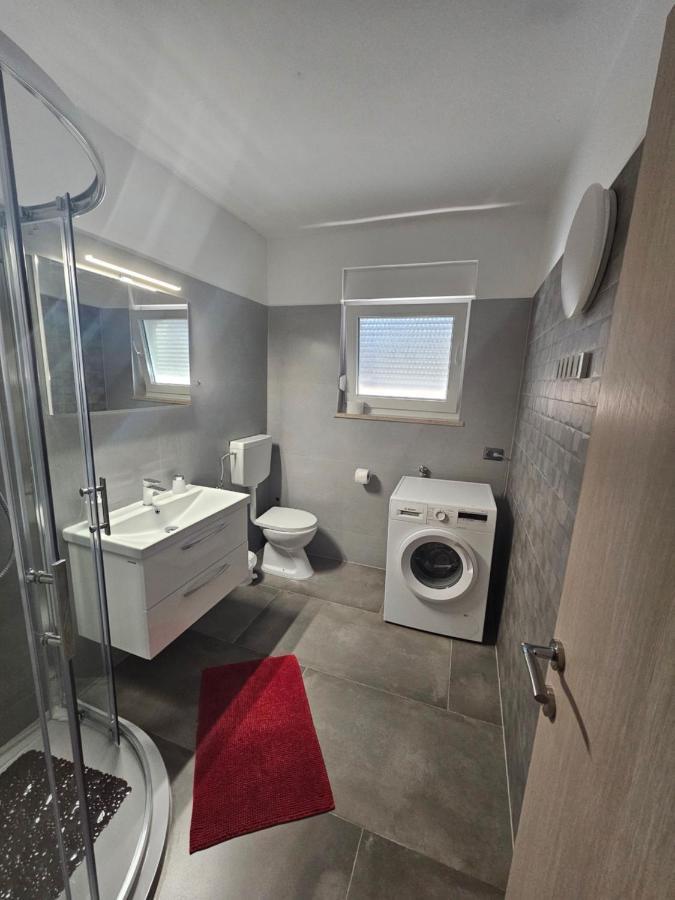 Apartmani Viktorija Fažana Kültér fotó