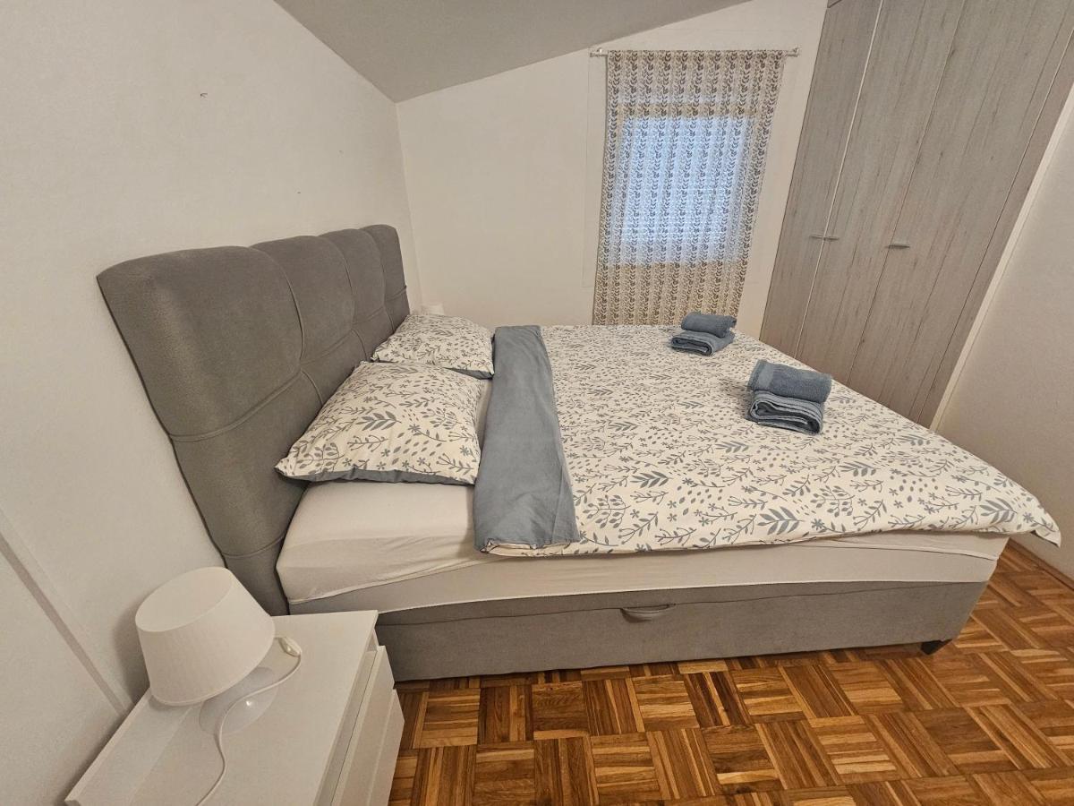 Apartmani Viktorija Fažana Kültér fotó