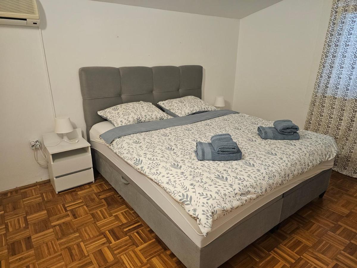 Apartmani Viktorija Fažana Kültér fotó