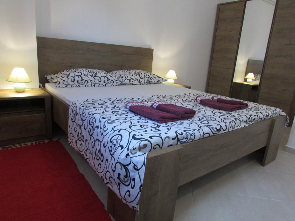 Apartmani Viktorija Fažana Kültér fotó
