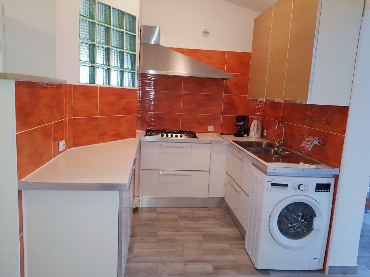 Apartmani Viktorija Fažana Kültér fotó